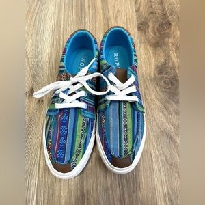 ROPER WOMEN'S SOUTHWESTERN PATTERN SHOES 8B (Like New)